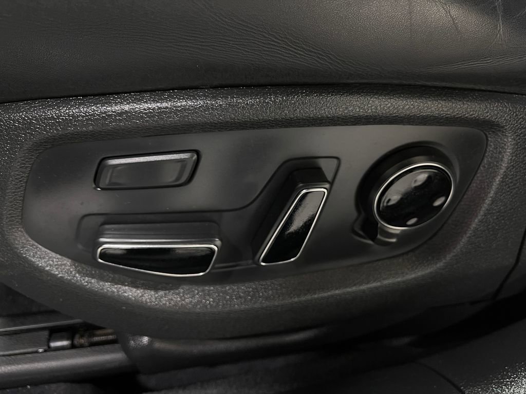 Used 2019 Genesis G80 3.3T Sport image 19