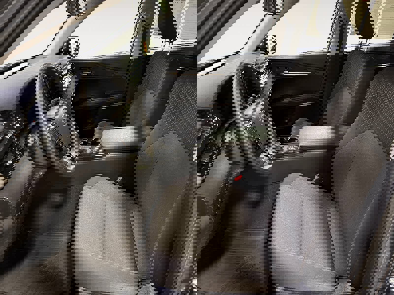 Used 2025 Toyota Camry LE image 18