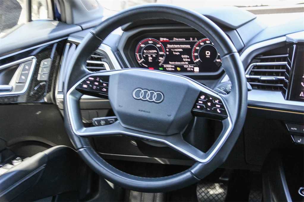 Used 2023 Audi Q4 e-tron Premium Plus w/ Premium Plus image 16