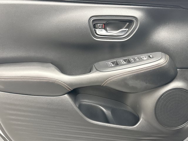 Used 2023 Honda HR-V Sport image 9