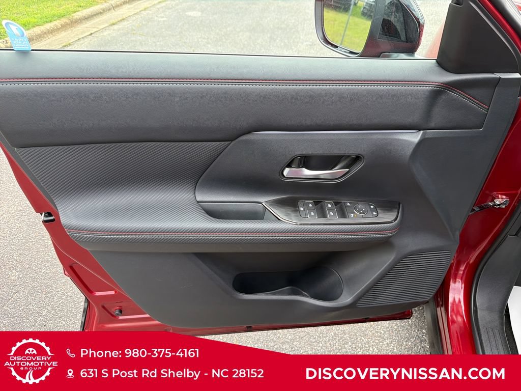 Certified 2026 Nissan Kicks SR FWD image 10