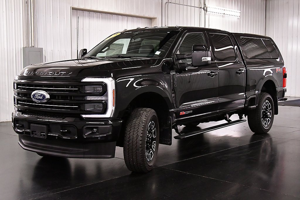 New 2025 Ford F350 Platinum w/ FX4 Off-Road Package image 3