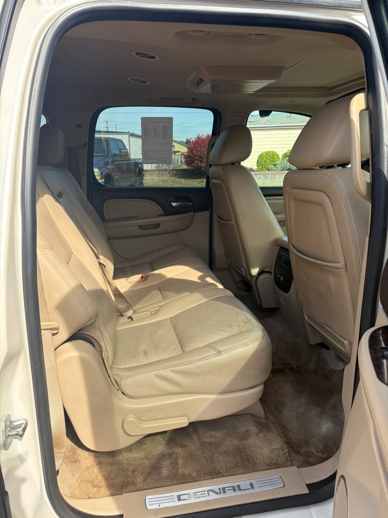 Used 2012 GMC Yukon XL Denali AWD/4WD image 17