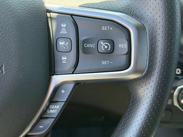 New 2026 RAM 1500 Express AWD/4WD image 17