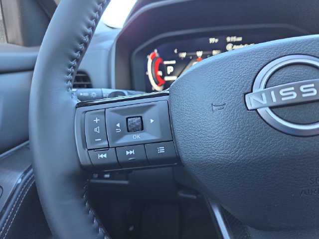 Used 2025 Nissan Rogue SL FWD image 20
