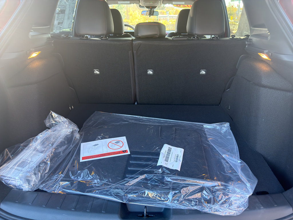 New 2026 Nissan Kicks SR image 32