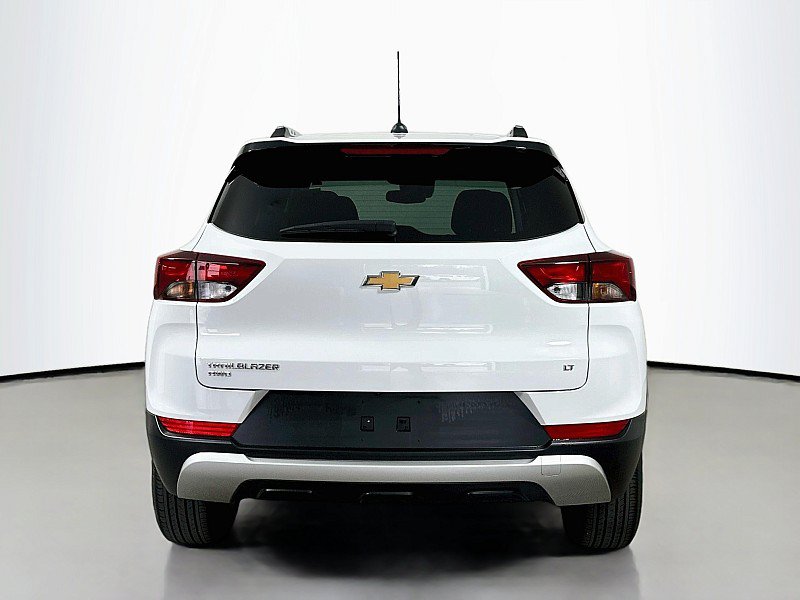 Used 2023 Chevrolet TrailBlazer LT w/ Convenience Package AWD/4WD image 6