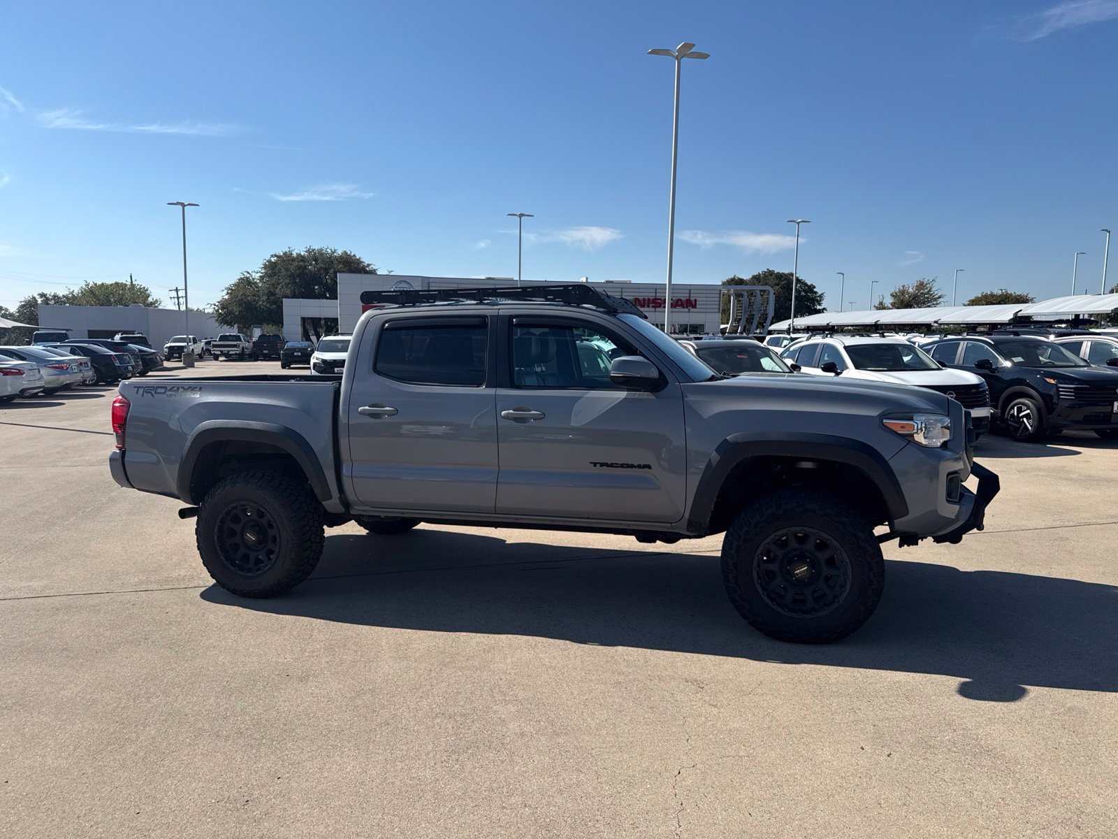 Used 2019 Toyota Tacoma TRD Off-Road AWD/4WD image 4
