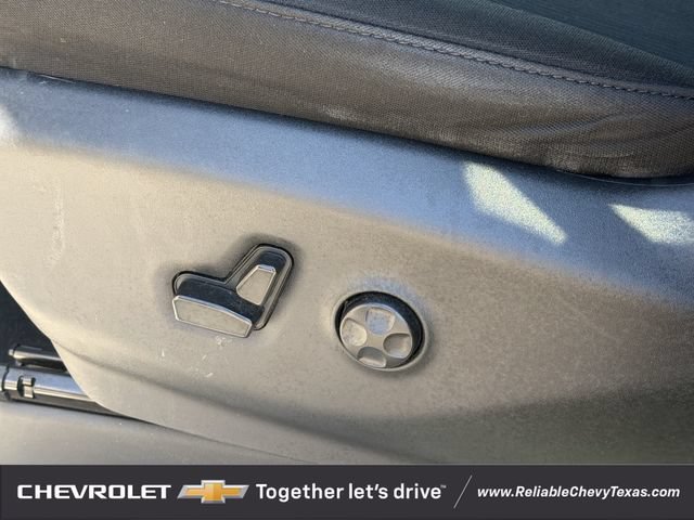 Used 2021 Chrysler Voyager LX FWD image 29