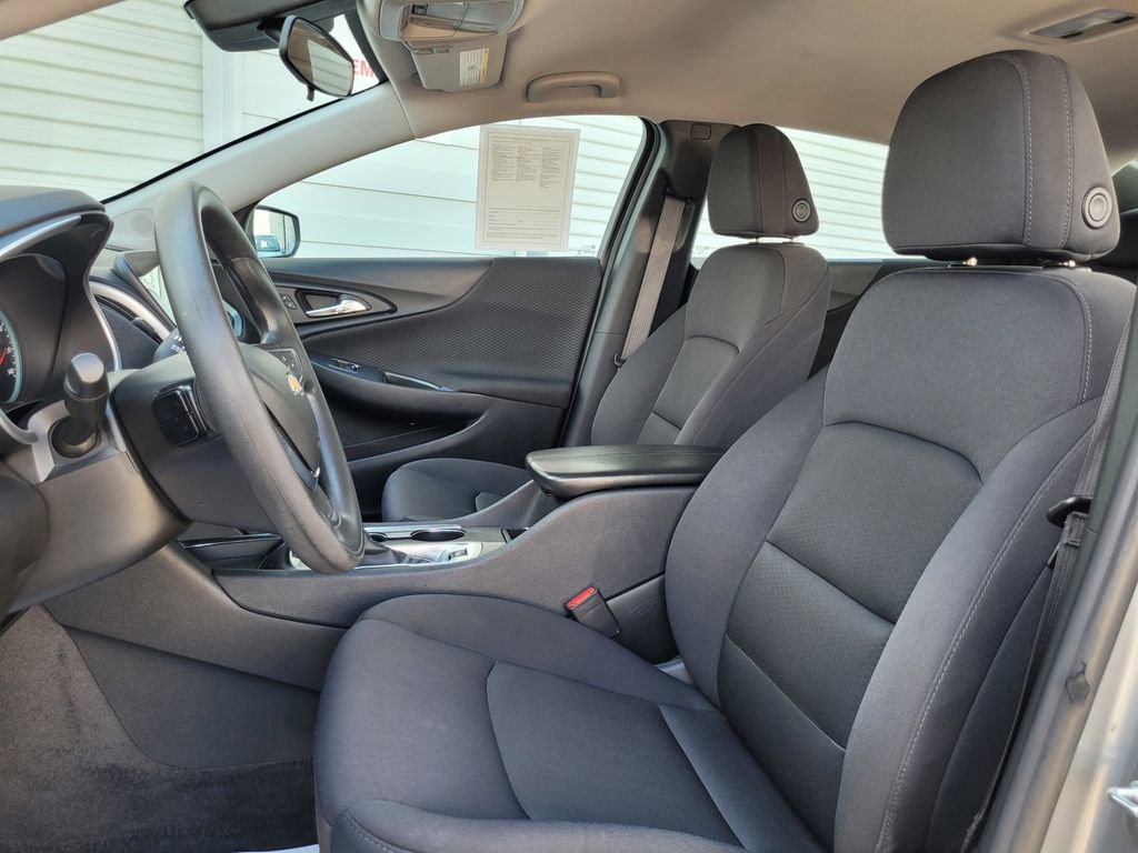 Used 2024 Chevrolet Malibu LT FWD image 11