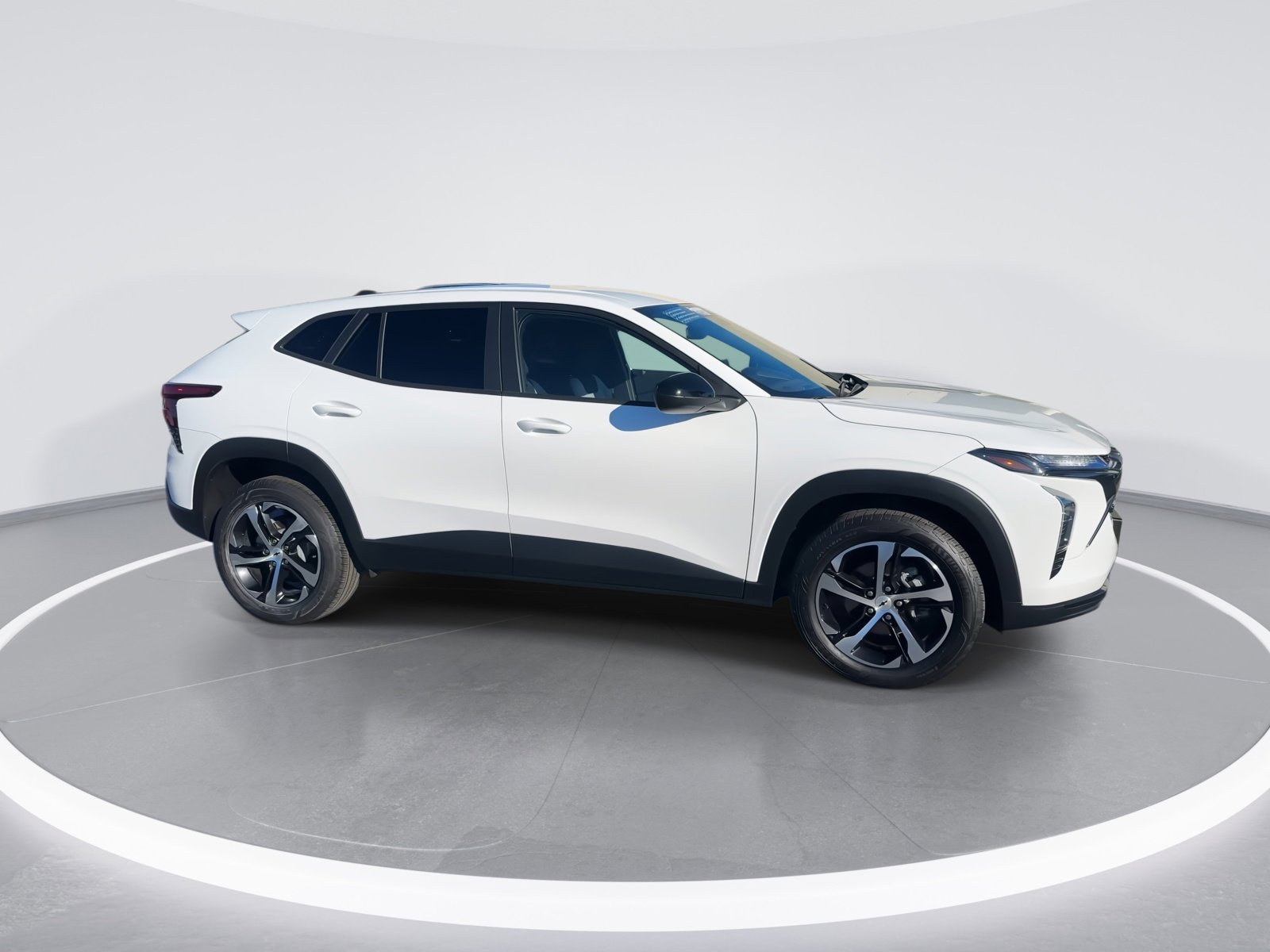 Certified 2024 Chevrolet Trax RS w/ Driver Confidence Package image 10