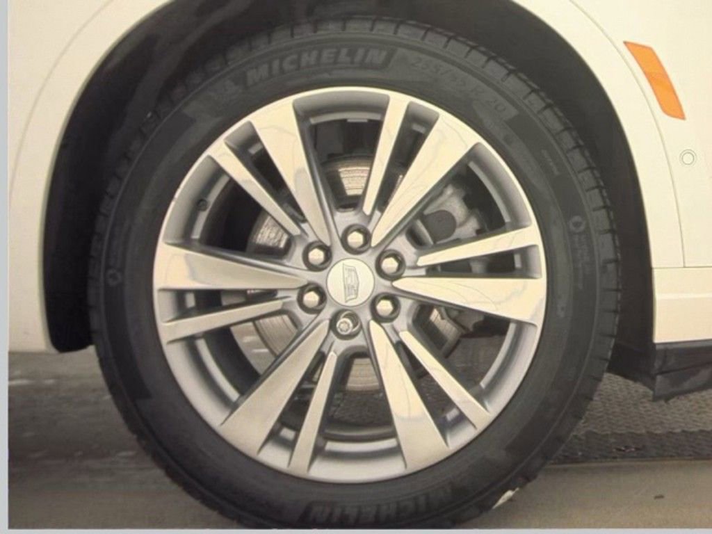 Used 2024 Cadillac XT6 Premium Luxury w/ Technology Package AWD/4WD image 20