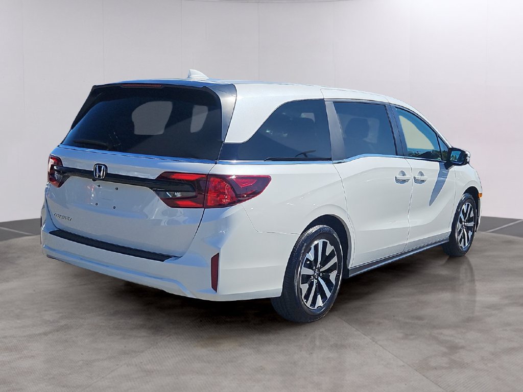 Certified 2026 Honda Odyssey EX-L image 4