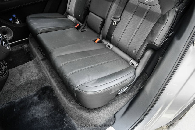 Used 2024 Bentley Bentayga Extended Wheelbase AWD/4WD image 60