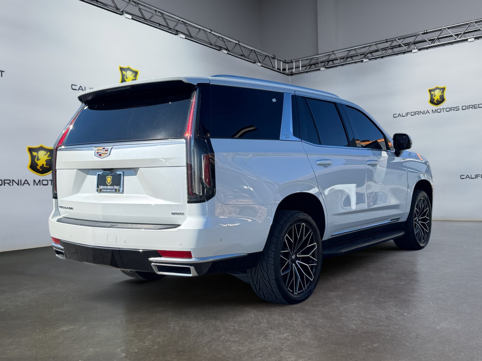 Used 2021 Cadillac Escalade Premium Luxury AWD/4WD image 5