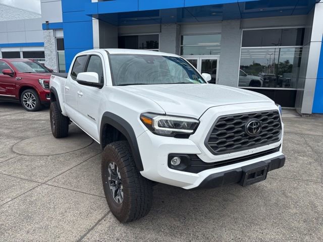Used 2023 Toyota Tacoma TRD Off-Road AWD/4WD image 2