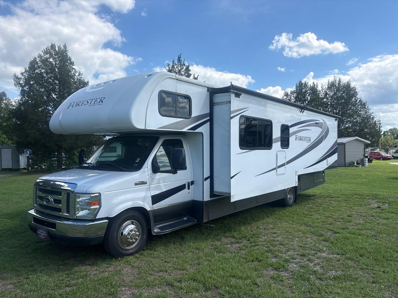 Used 2016 Ford E-450 and Econoline 450 Super Duty w/ Motorhome Prep Package RWD image 7
