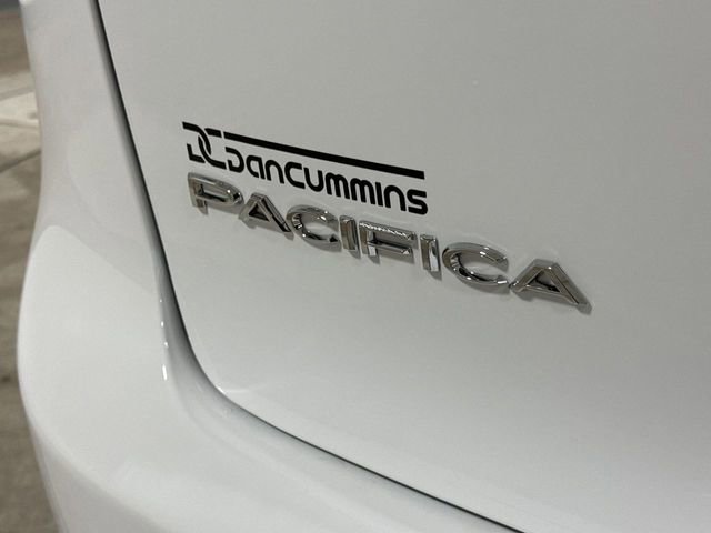 New 2026 Chrysler Pacifica Limited FWD image 28