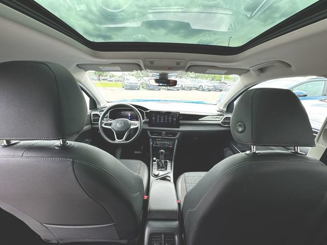 Certified 2025 Volkswagen Taos SE AWD/4WD image 20
