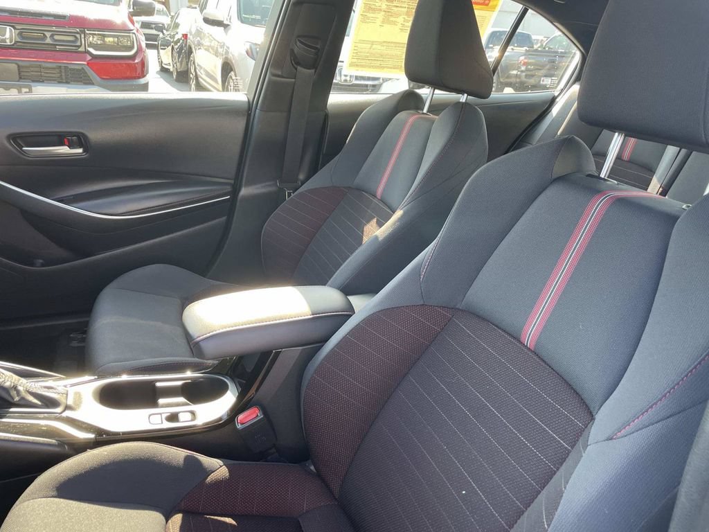 Used 2025 Toyota Corolla SE FWD image 23