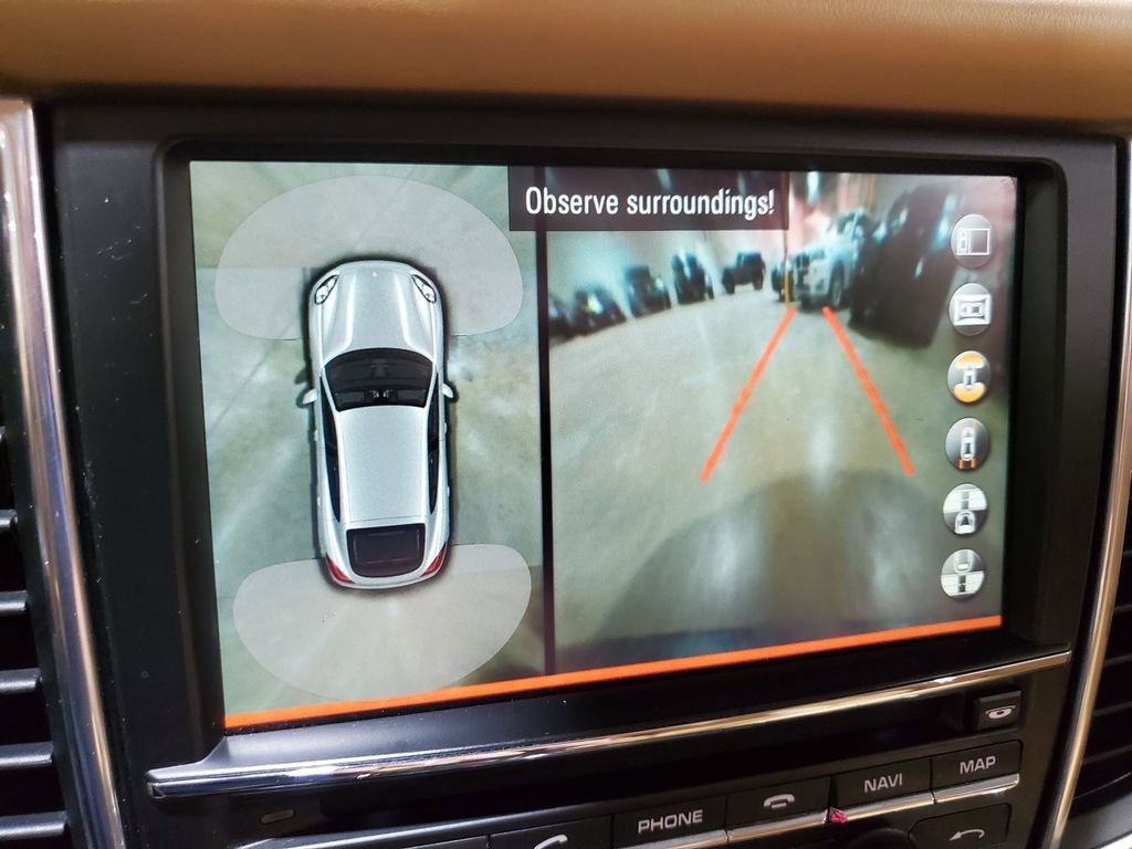 Used 2014 Porsche Panamera 4S Executive image 36