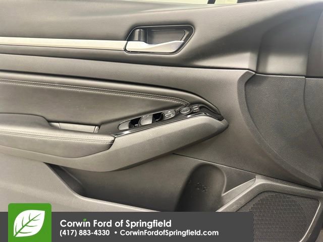 Used 2021 Nissan Altima 2.5 SV w/ SV Premium Package image 27