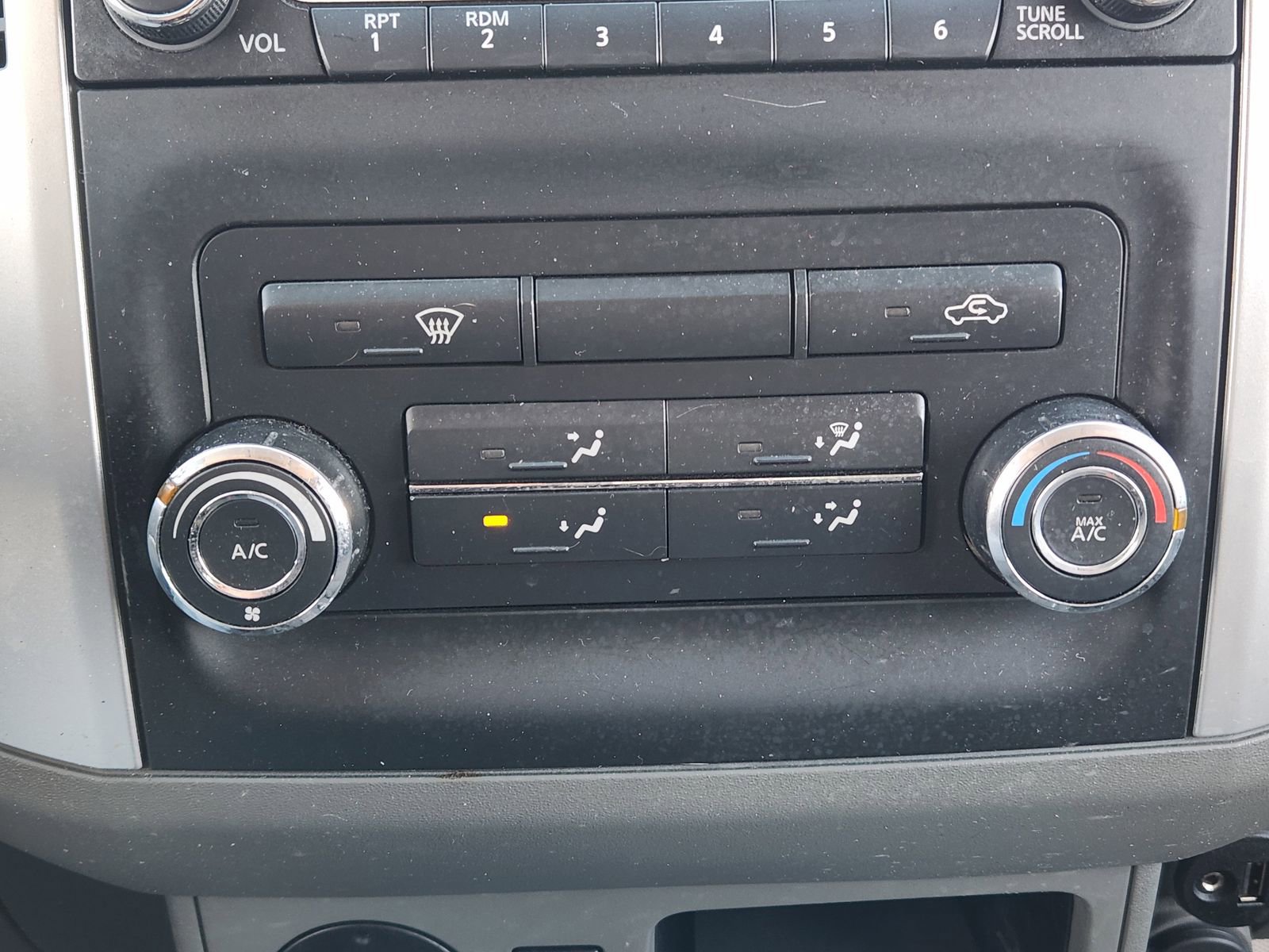 Used 2018 Nissan Frontier SV image 22