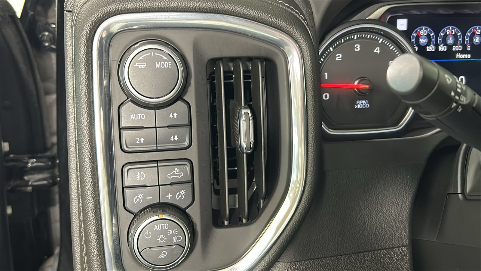 Used 2023 Chevrolet Silverado 2500 High Country w/ Z71 Off-Road Package AWD/4WD image 22