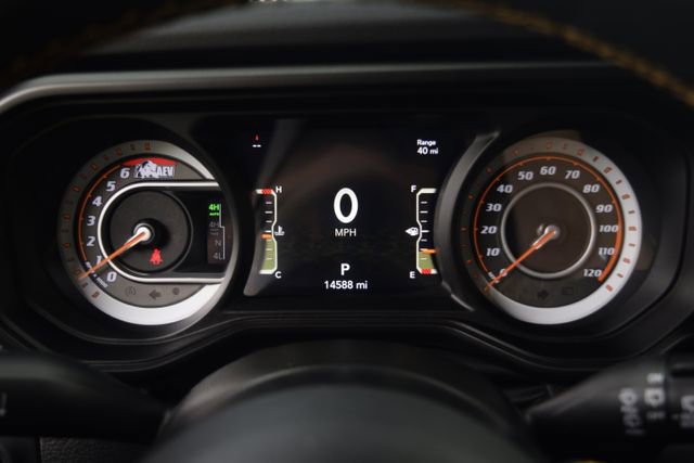 Used 2025 Jeep Wrangler Unlimited Rubicon 392 AWD/4WD image 3