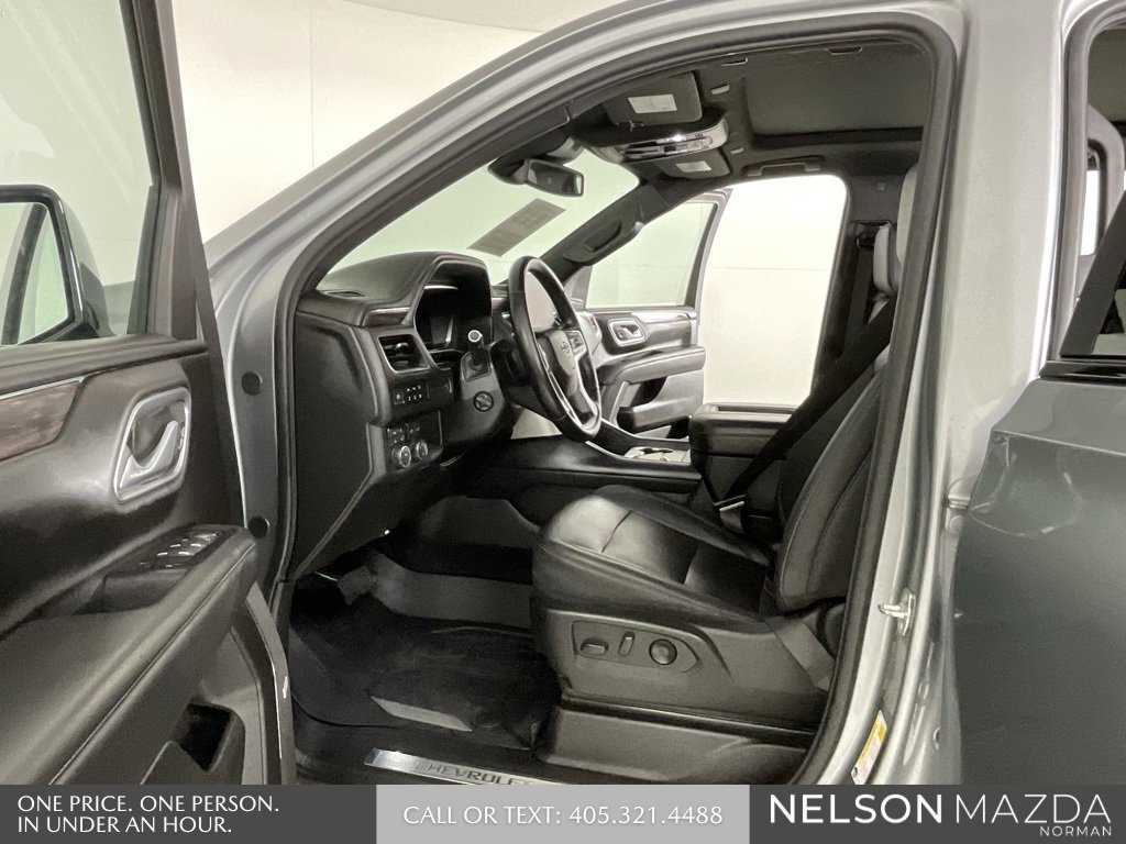 Used 2023 Chevrolet Suburban Z71 w/ Luxury Package image 11