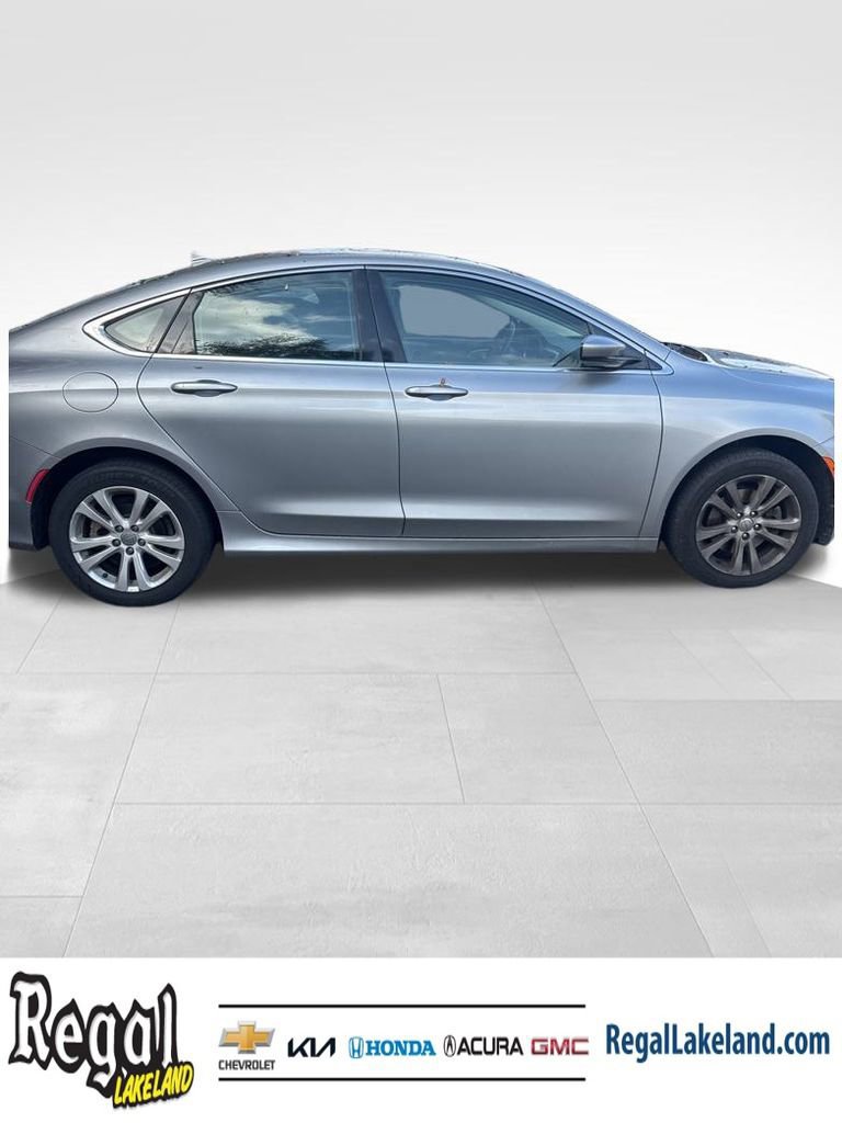 Used 2016 Chrysler 200 Limited w/ Anniversary Edition image 4