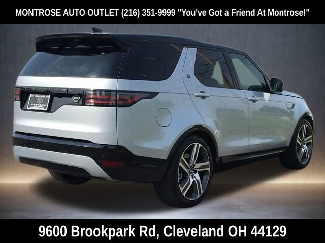 New 2023 Land Rover Discovery HSE R-Dynamic image 6