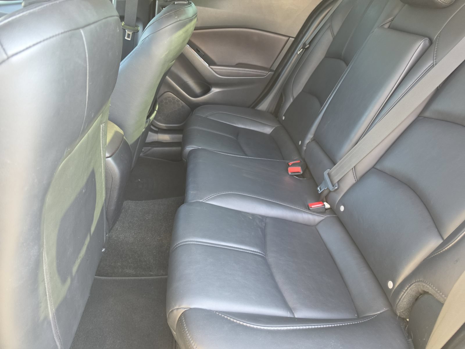Used 2018 MAZDA MAZDA3 Touring FWD image 13