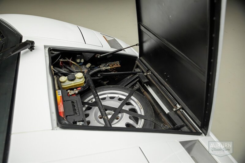 Used 1989 Lamborghini Countach Coupe RWD image 30