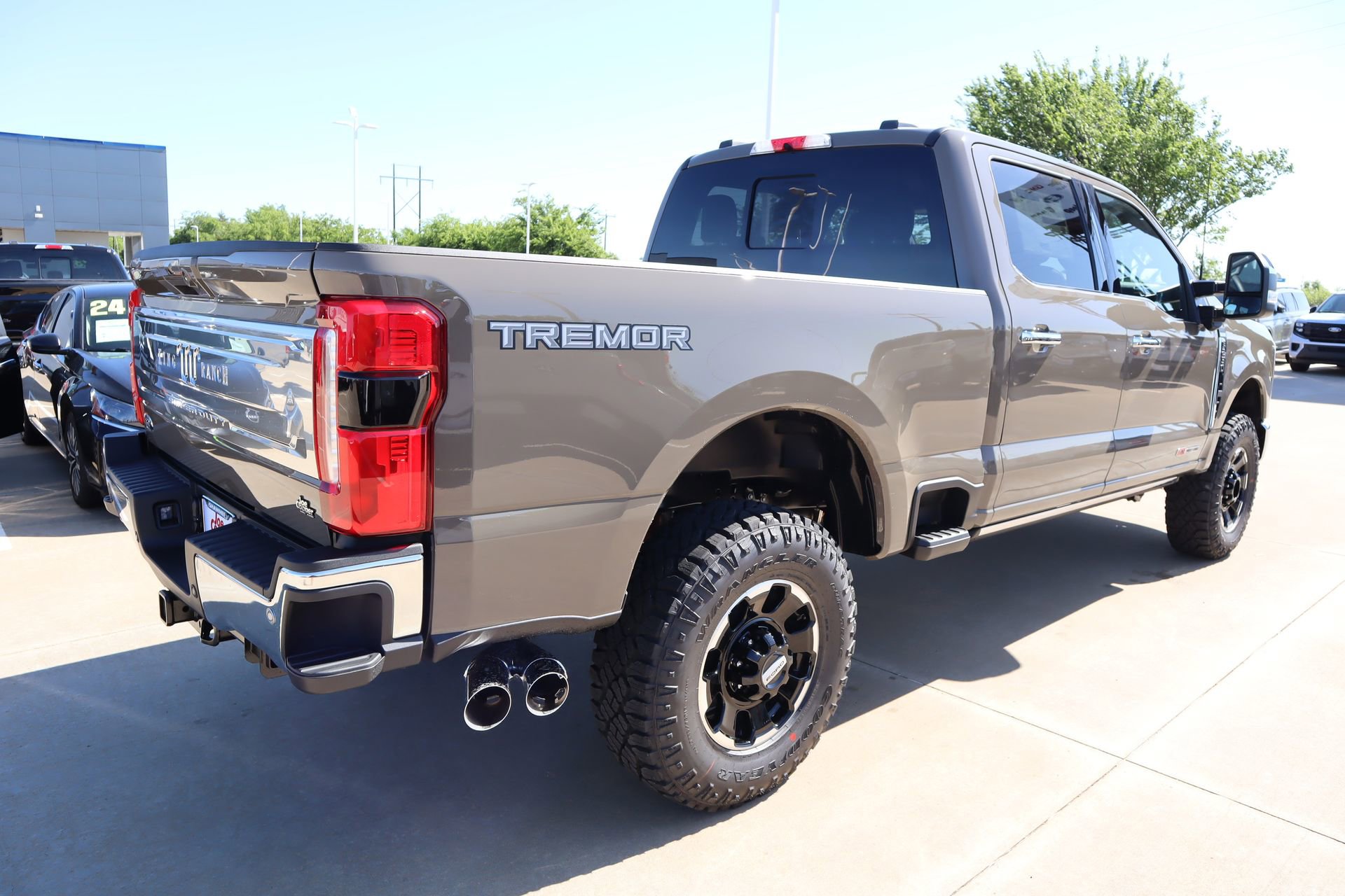 New 2026 Ford F250 King Ranch w/ Tremor Off-Road Package AWD/4WD image 22