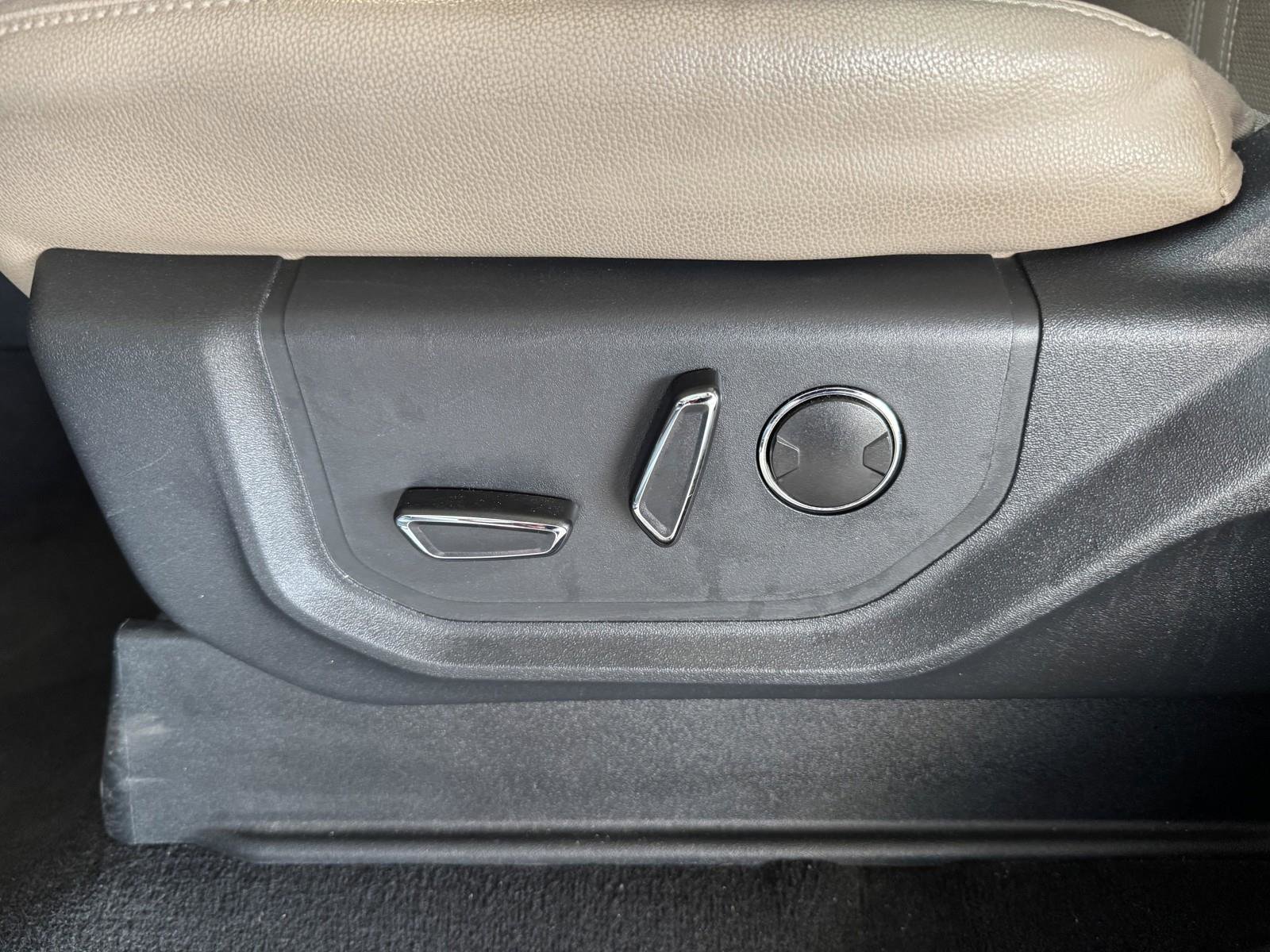 Used 2024 Ford Expedition Limited image 27