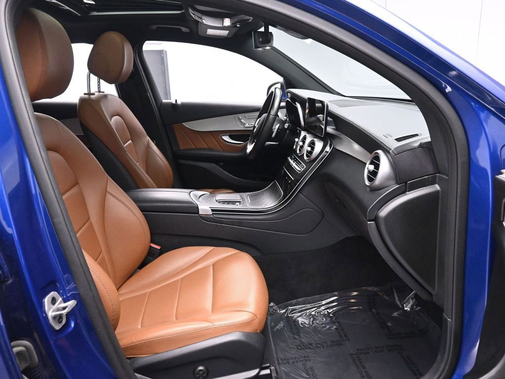 Used 2022 Mercedes-Benz GLC 300 4MATIC Coupe image 21