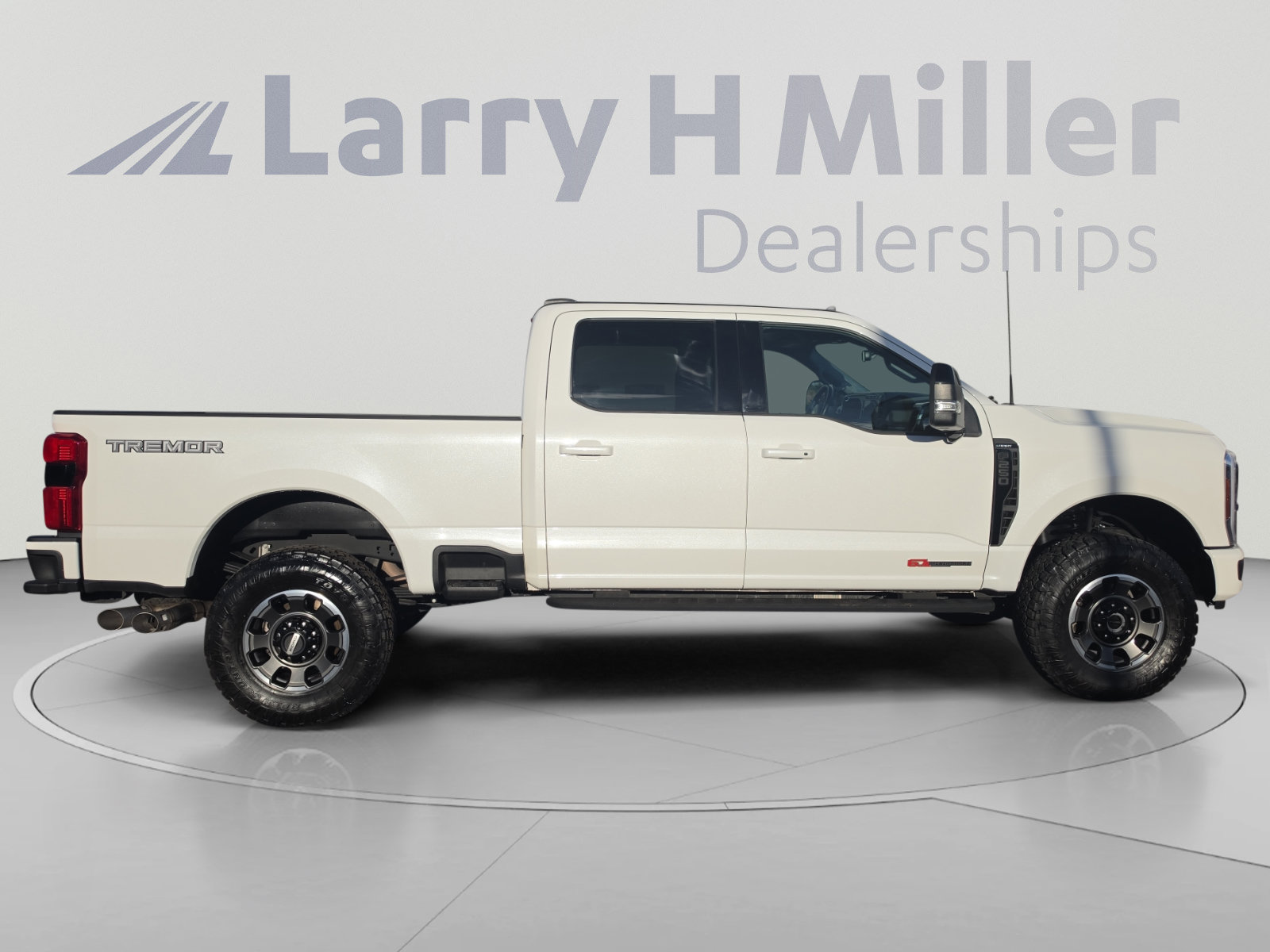 Used 2024 Ford F250 Lariat w/ Lariat Ultimate Package AWD/4WD image 6