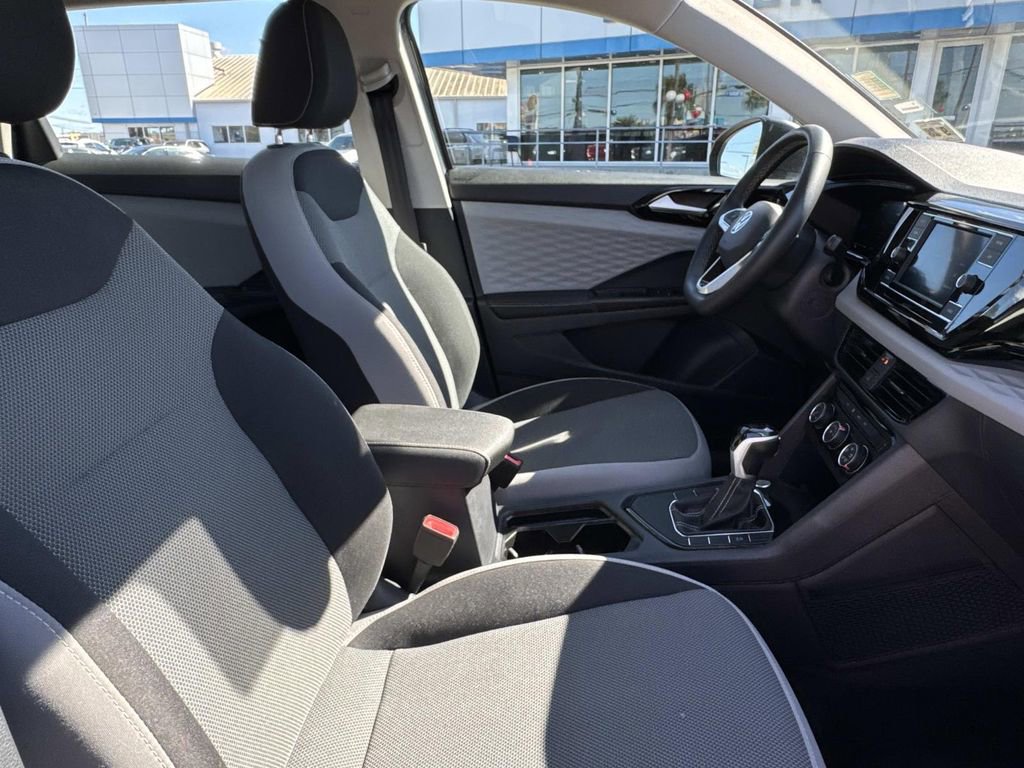 Used 2024 Volkswagen Taos S image 11