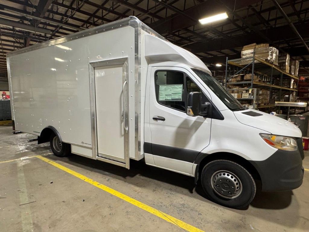 Used 2025 Mercedes-Benz Sprinter 3500 image 1