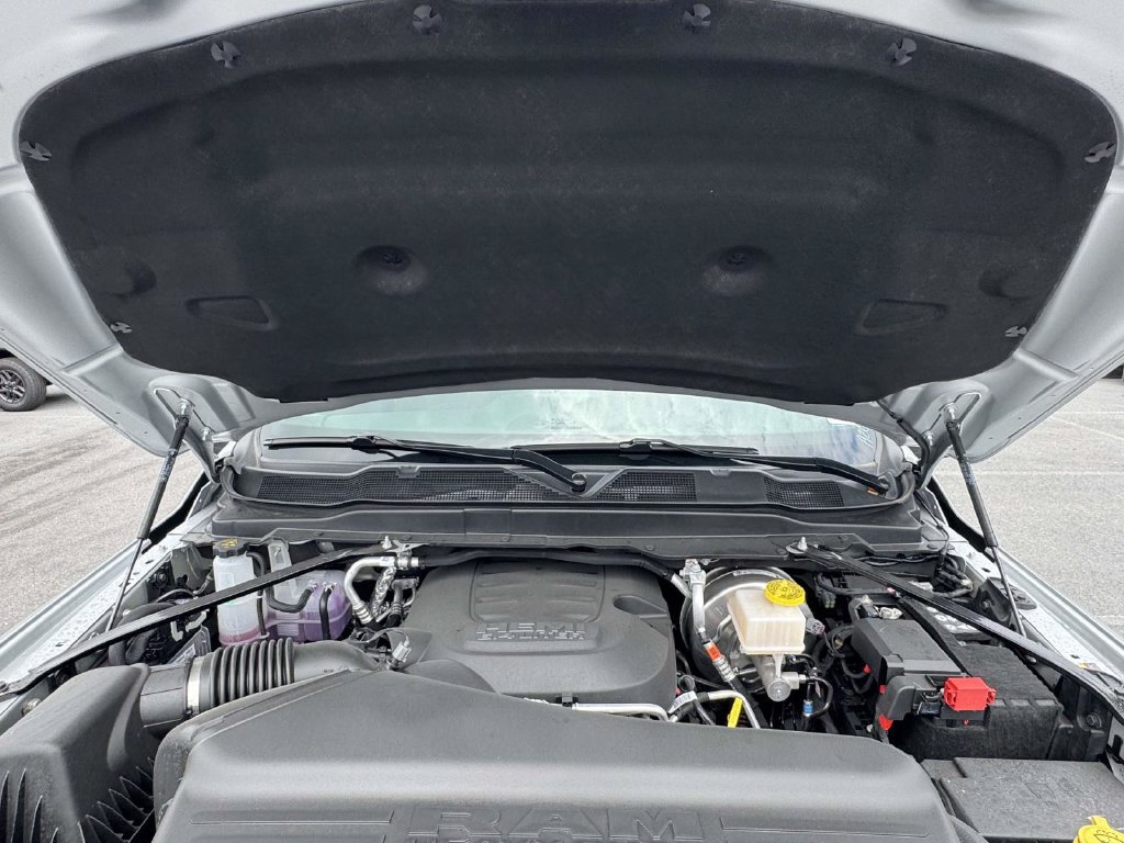 New 2026 RAM 2500 Big Horn AWD/4WD image 12