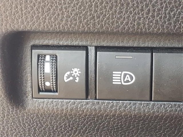 Used 2024 Toyota RAV4 LE image 19