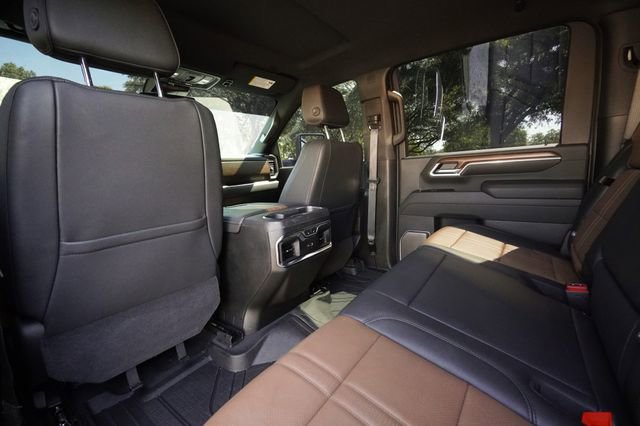 Used 2025 Chevrolet Silverado 2500 High Country AWD/4WD image 28