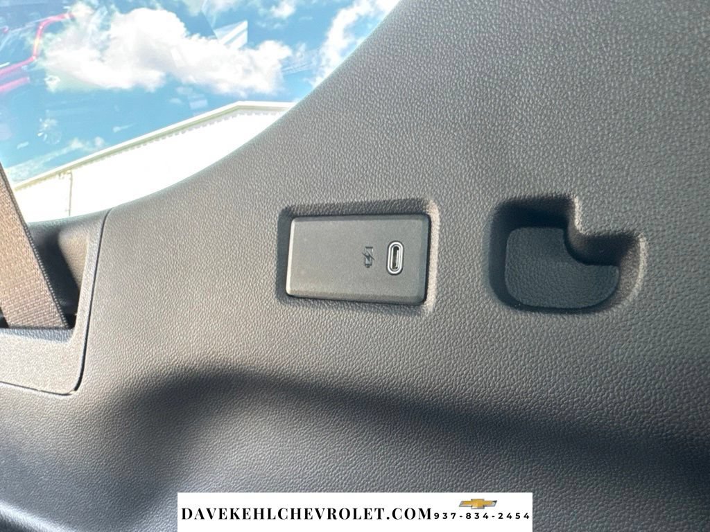 Used 2025 Chevrolet Suburban High Country w/ Sun And Tow Package AWD/4WD image 37