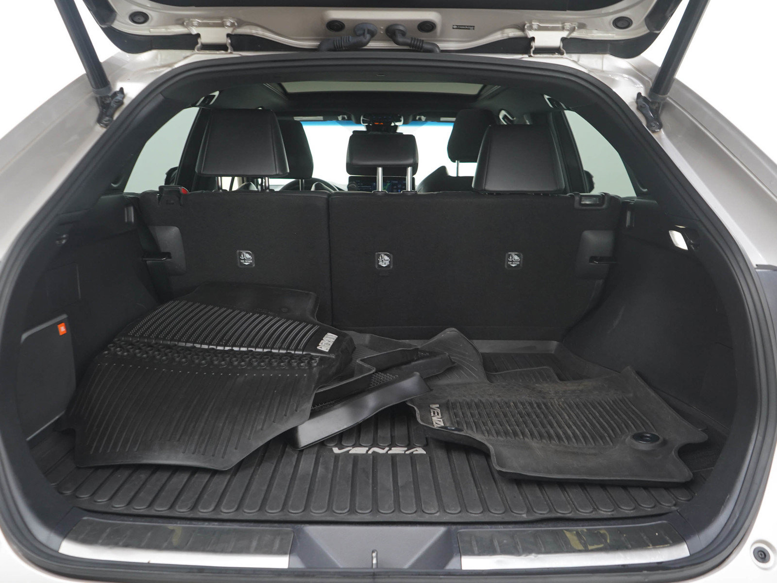 Used 2021 Toyota Venza Limited AWD/4WD image 11