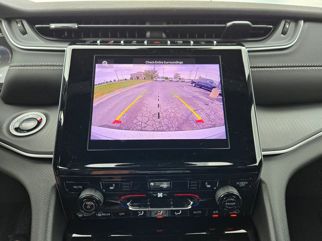 New 2025 Jeep Grand Cherokee L Laredo image 20