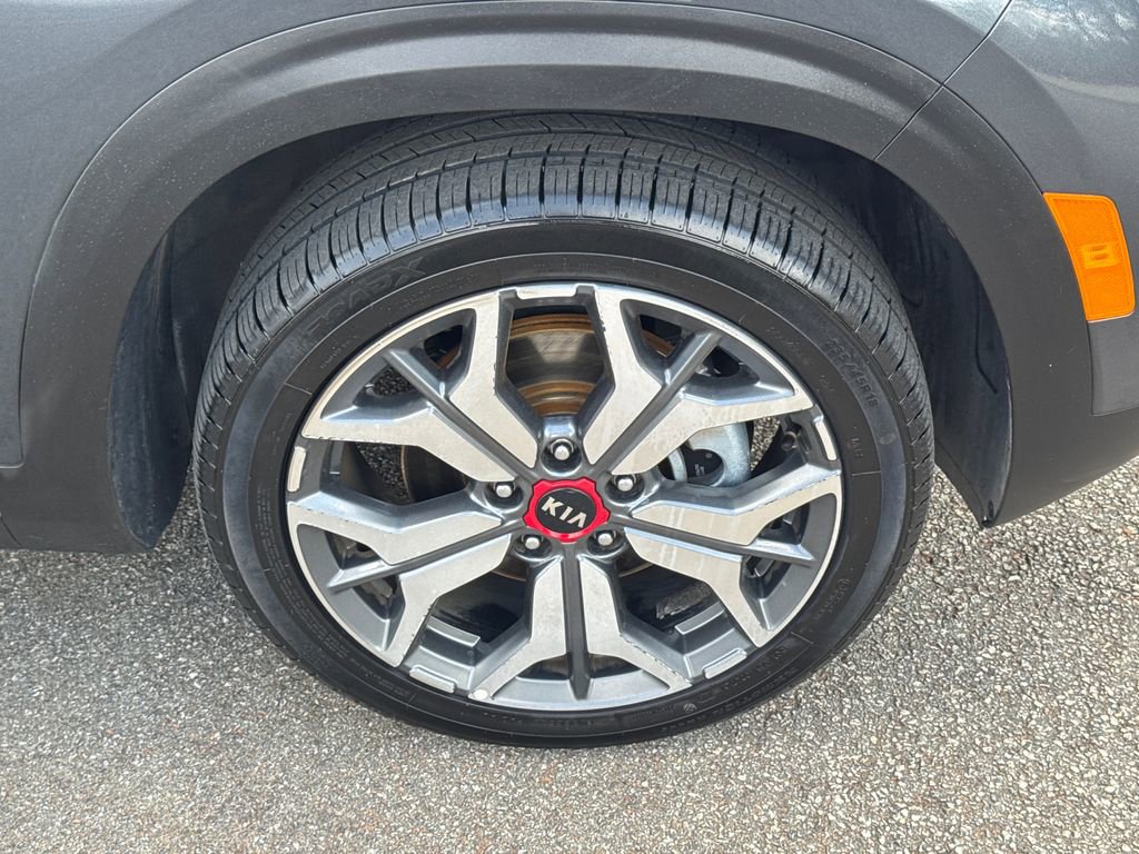 Used 2021 Kia Seltos SX w/ SX Sunroof Package image 12