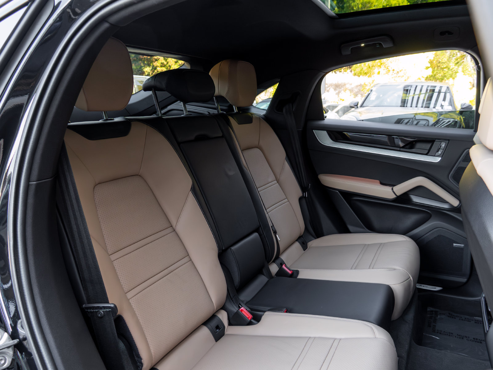 Certified 2026 Porsche Cayenne Coupe AWD/4WD image 51