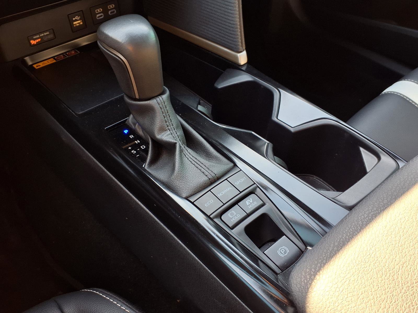 Certified 2025 Toyota Camry SE FWD image 13