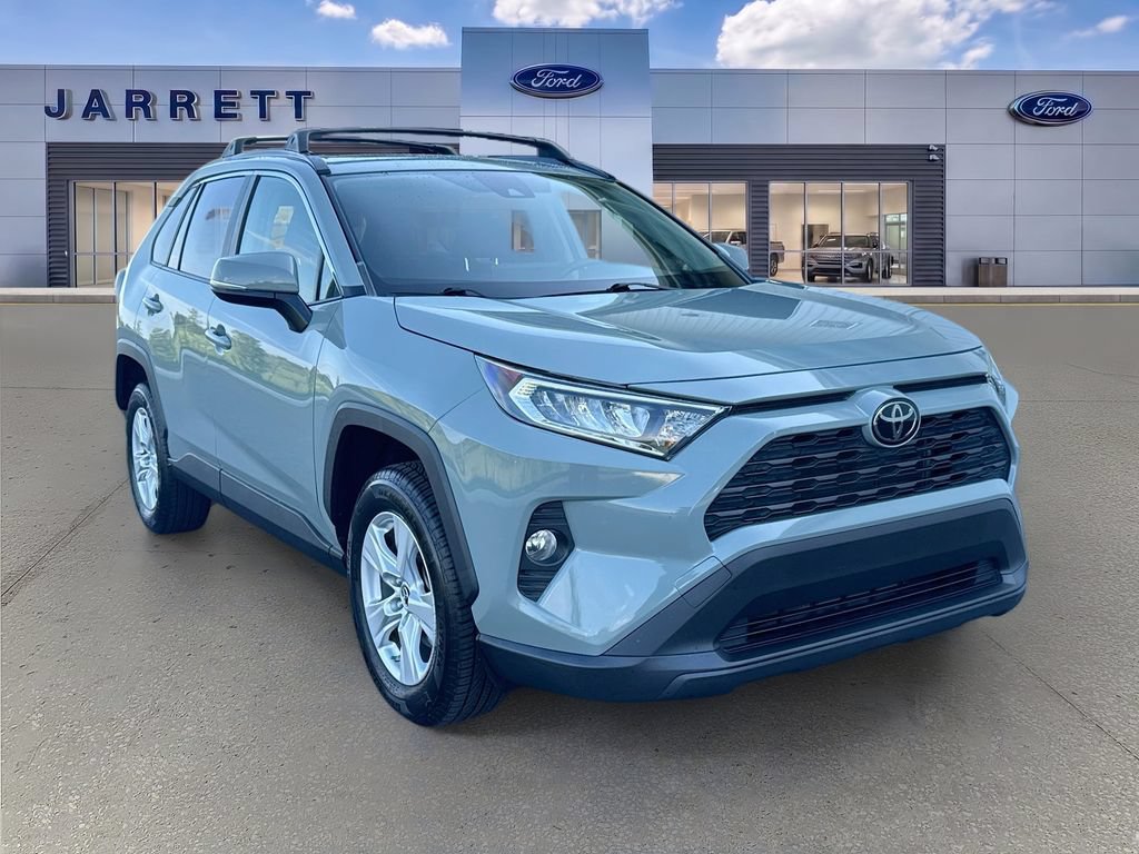 Used 2019 Toyota RAV4 XLE w/ Convenience Package FWD video 1
